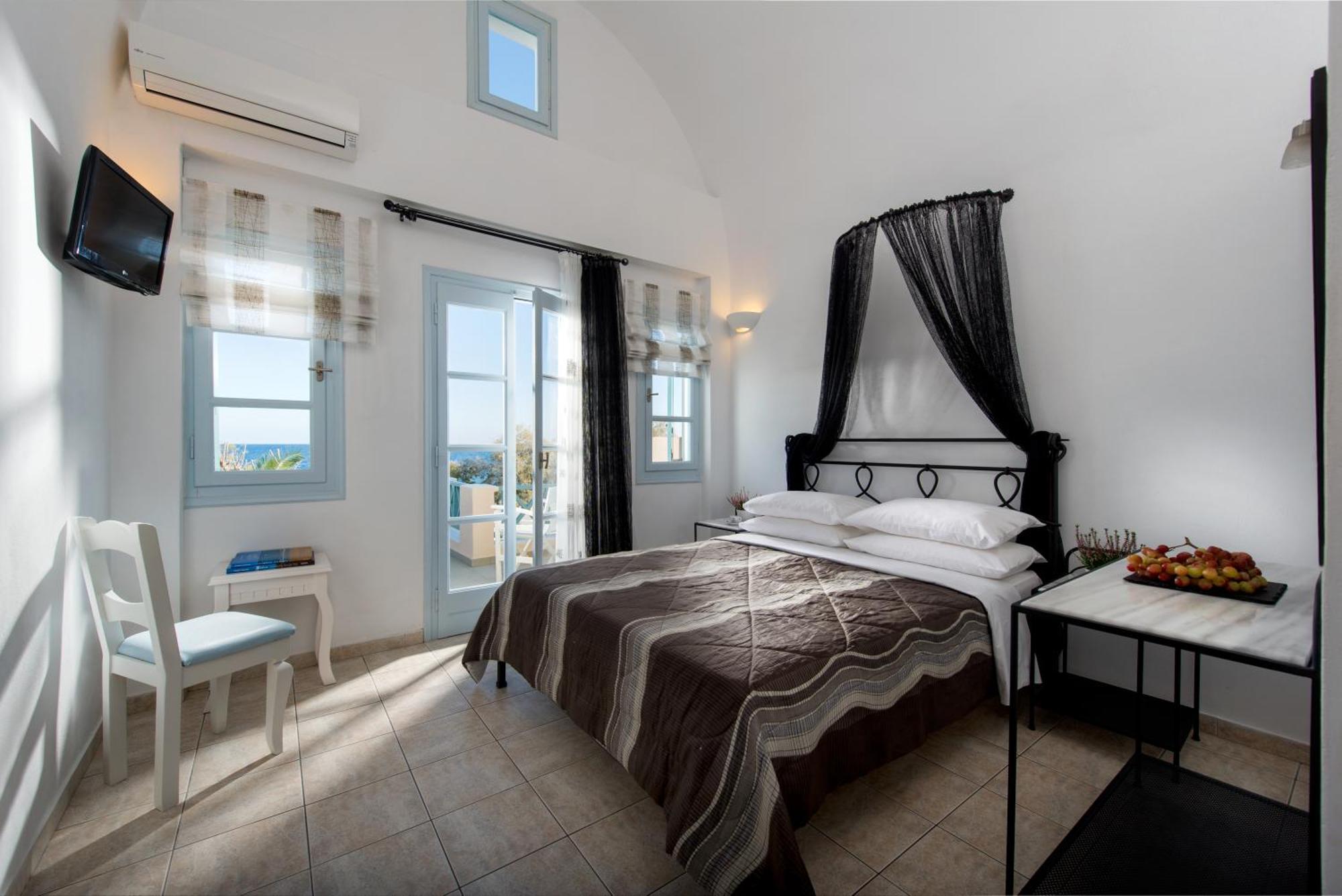 Seaside By Manos Hotel คามารี ภายนอก รูปภาพ