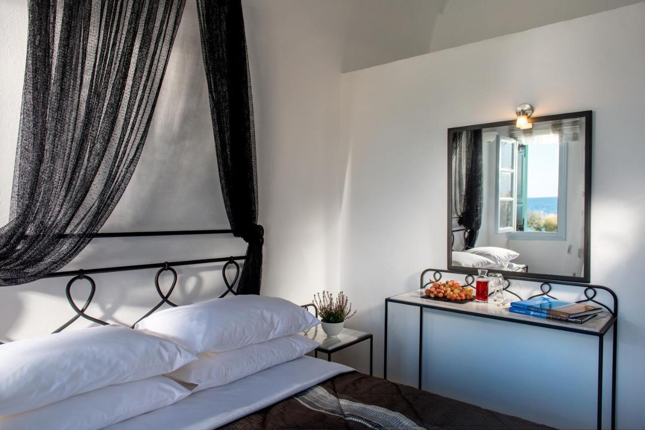 Seaside By Manos Hotel คามารี ภายนอก รูปภาพ