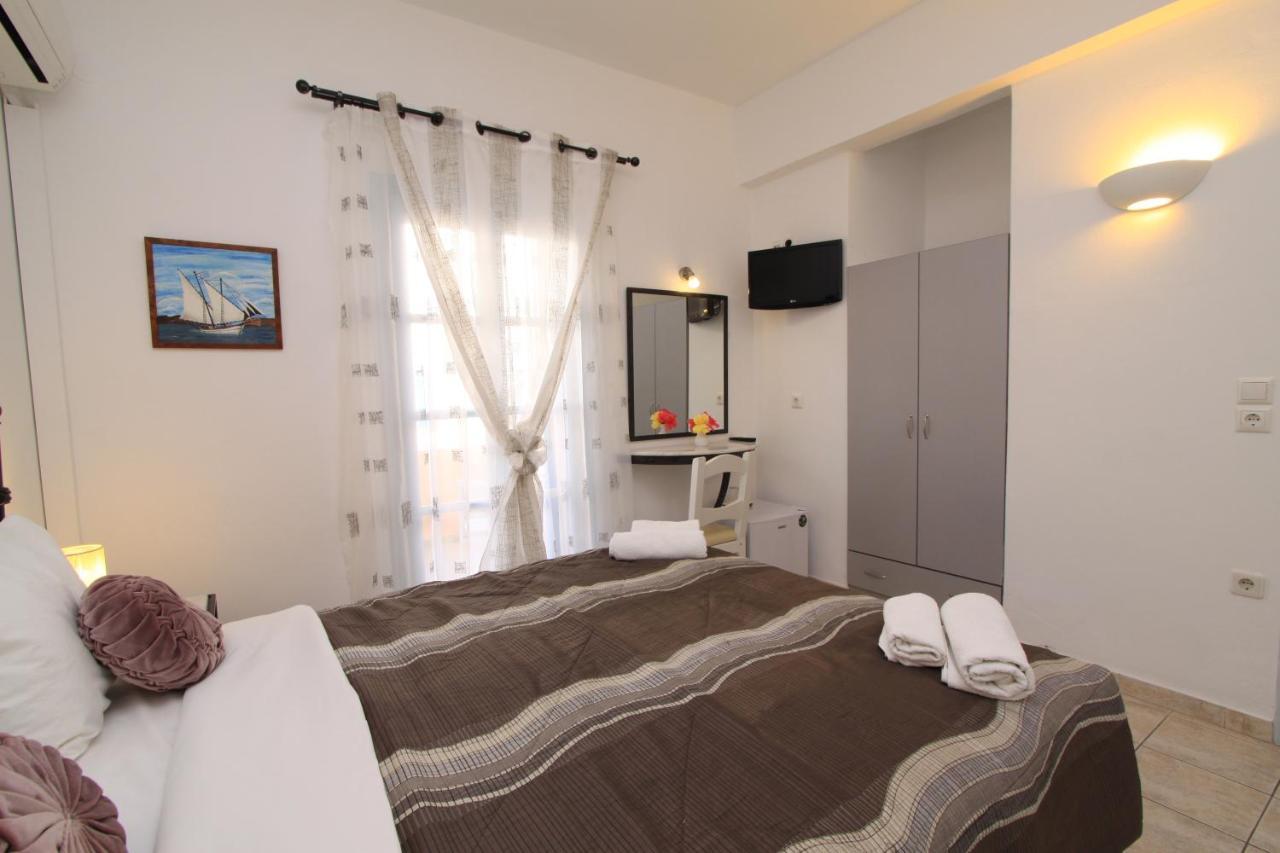 Seaside By Manos Hotel คามารี ภายนอก รูปภาพ